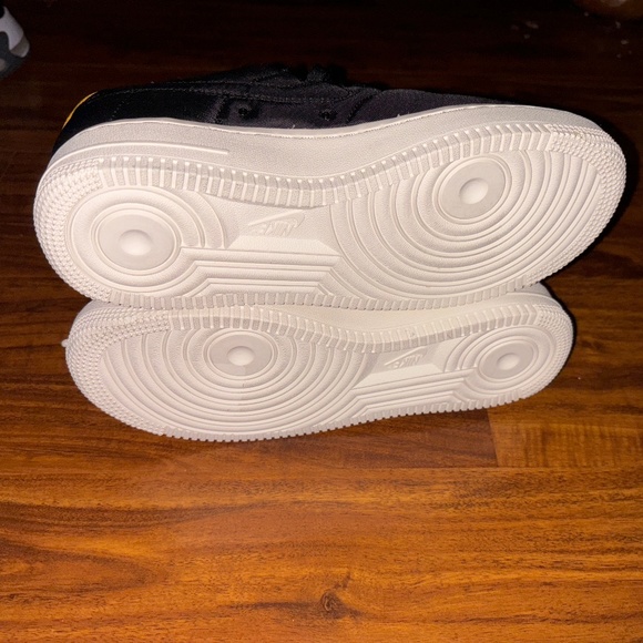 NEW NIKE AIR FORCE 1 - Picture 6 of 11